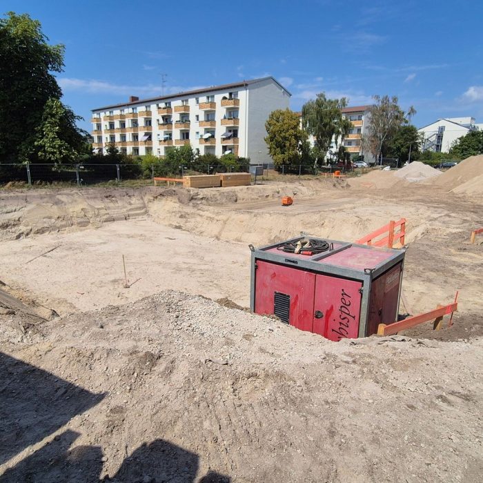 Baugrube für das Begegnungszentrum Zuversicht am Brunsbütteler Damm 312 in Berlin-Spandau